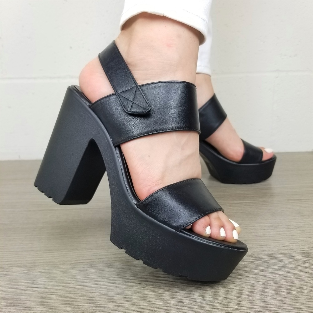 Black Chunky Heel Eesthetic Fashion Shoes- i - Picture 2 of 8